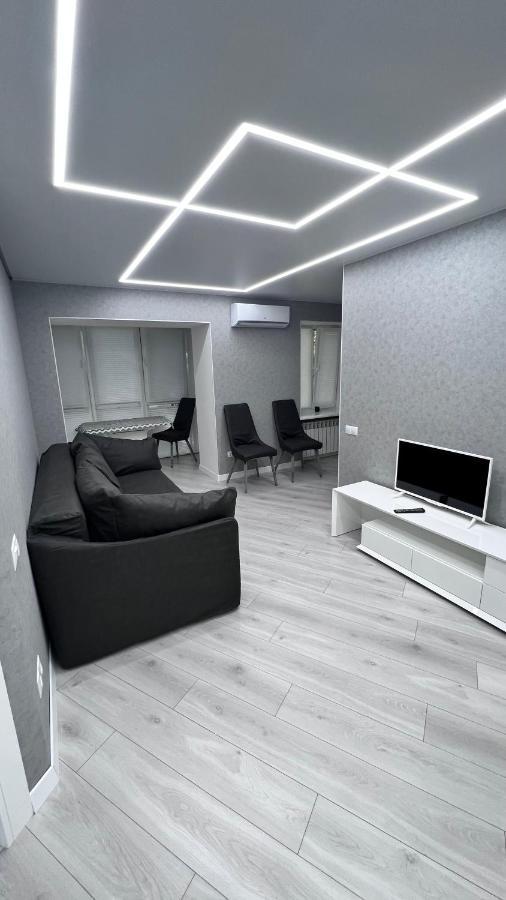 Modern Gagarina Avenue Apartment Dnipro Exterior photo