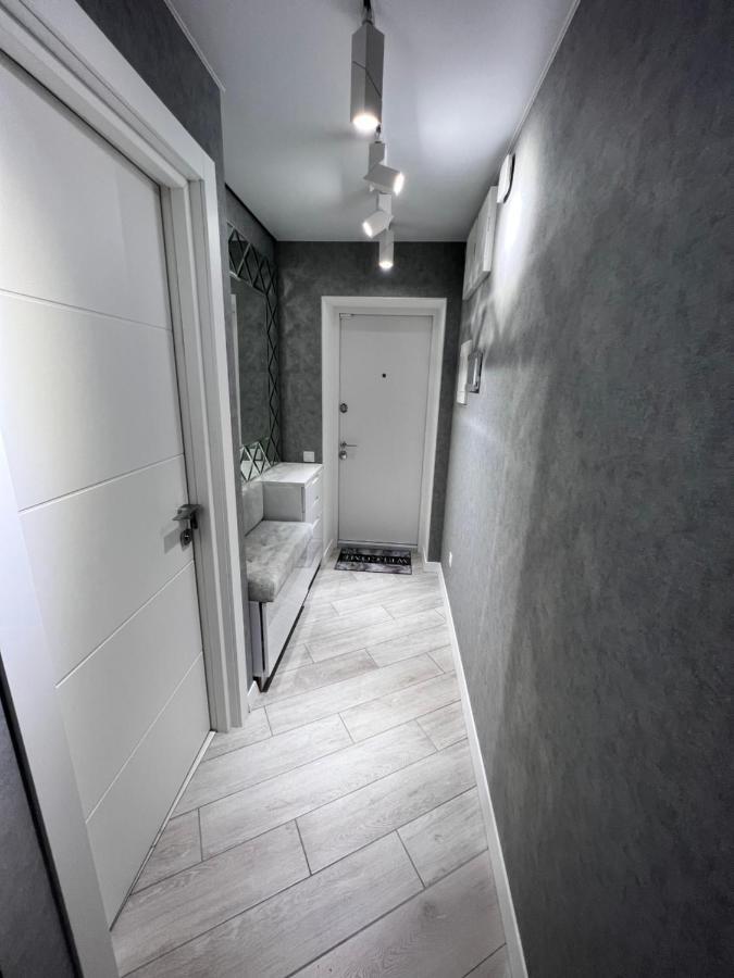Modern Gagarina Avenue Apartment Dnipro Exterior photo